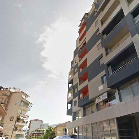 Apartamento Cozy Elegance Above Korca Exterior foto