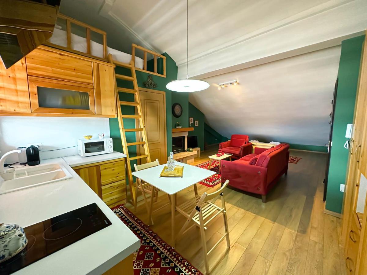 Apartamento Cozy Elegance Above Korca Exterior foto