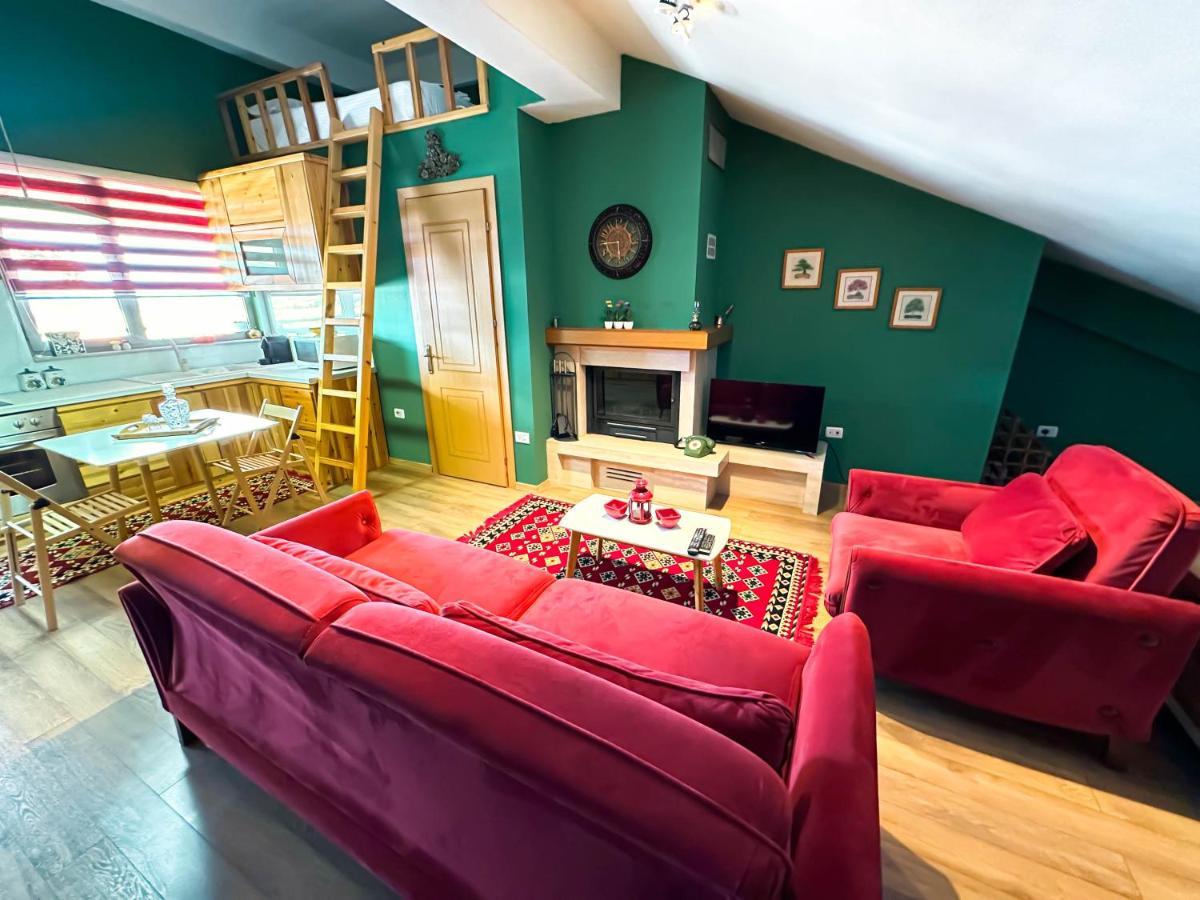 Apartamento Cozy Elegance Above Korca Exterior foto